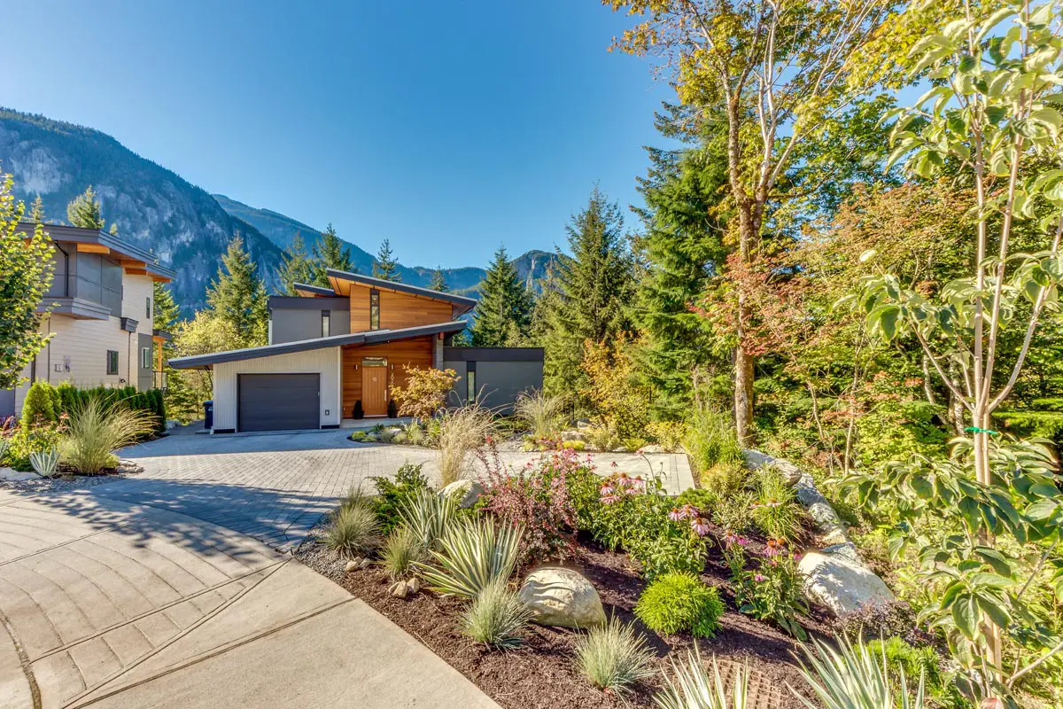 Crumpit Woods Squamish Home Exterior